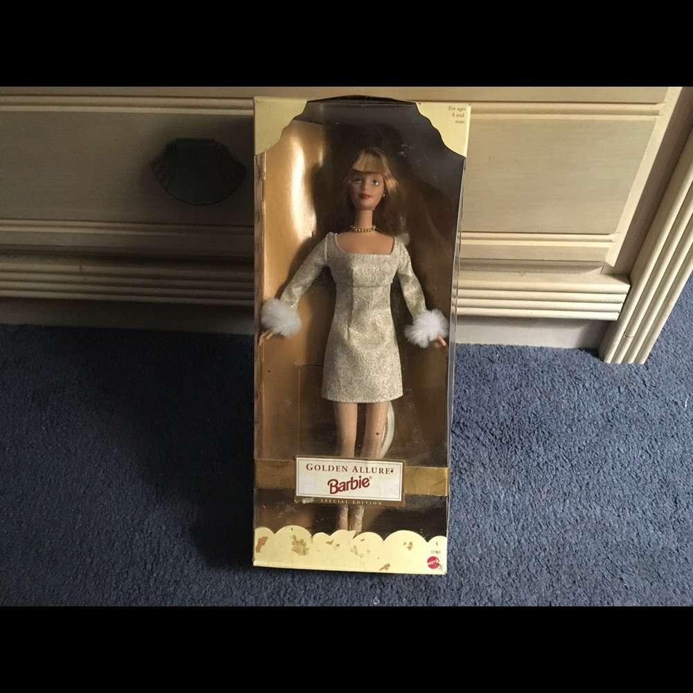 Golden Allure Barbie RETRO NEW